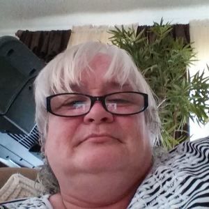 Meet your Posher, Nell